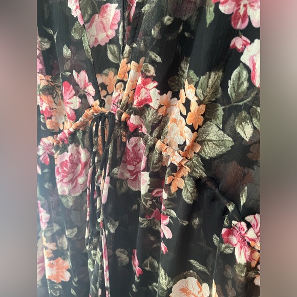 Women’s American Eagle Outfitters Floral Chiffon Front Tie Kimono Top - Picture 5 of 9